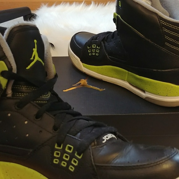 Jordan Shoes - Picture 1 of 4